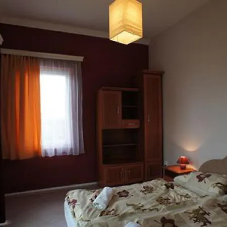 Apartment- Golden 1 Lejlighed *