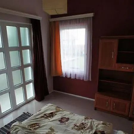 Lejlighed Apartment- Golden 1 *